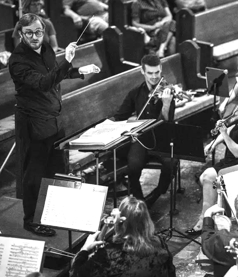 Joe conducting Symphony Viva Orchestra in San Antonio