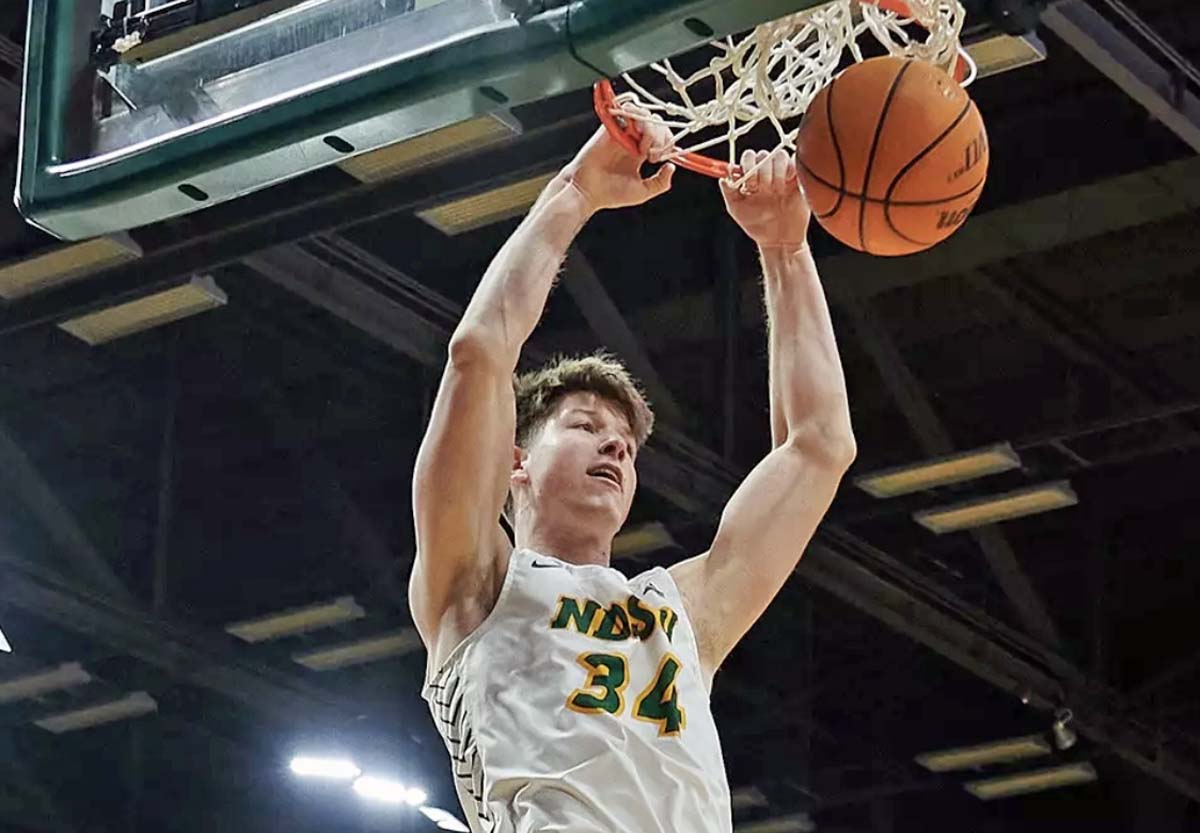 Noah Fedderson scores a slam dunk for North Dakota State University.