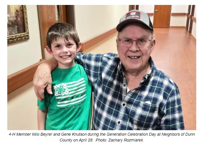 4-H Youth Complete Cross-Generational Program